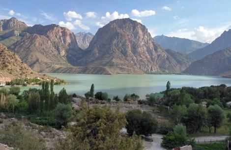 Zdjęcie nr 2 (4)
                                	                                   Góry Centralnej Azji, północno-zachodni Tadżykistan, jezioro Iskanderkul – teren badań
                                  
